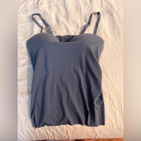 Women's Blue Sleeveless Tank Top with Built in Bra Chest Size 33-35 SM - Picture 1 of 3